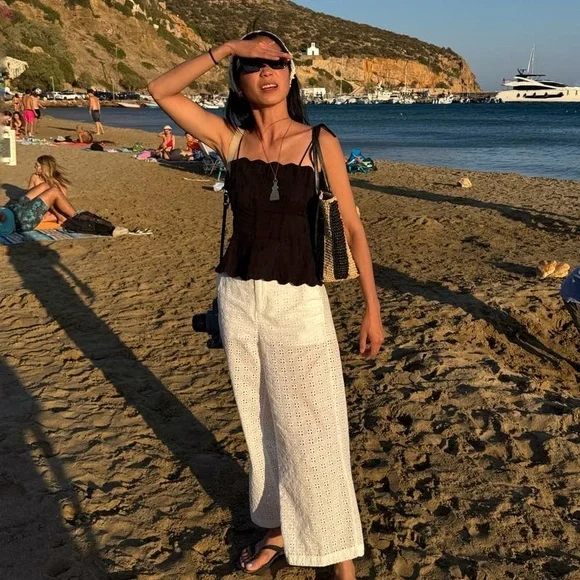 Hofmann Copenhagen Yara Linen Scalloped Blouse Black NWT Size 40 Medium - Picture 15 of 15